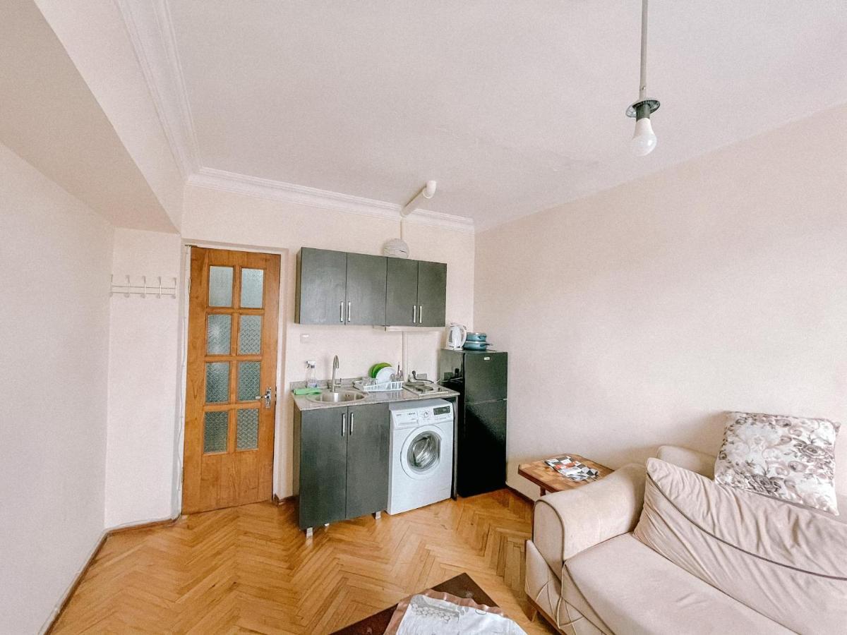 Naira Apartment Batoumi Extérieur photo
