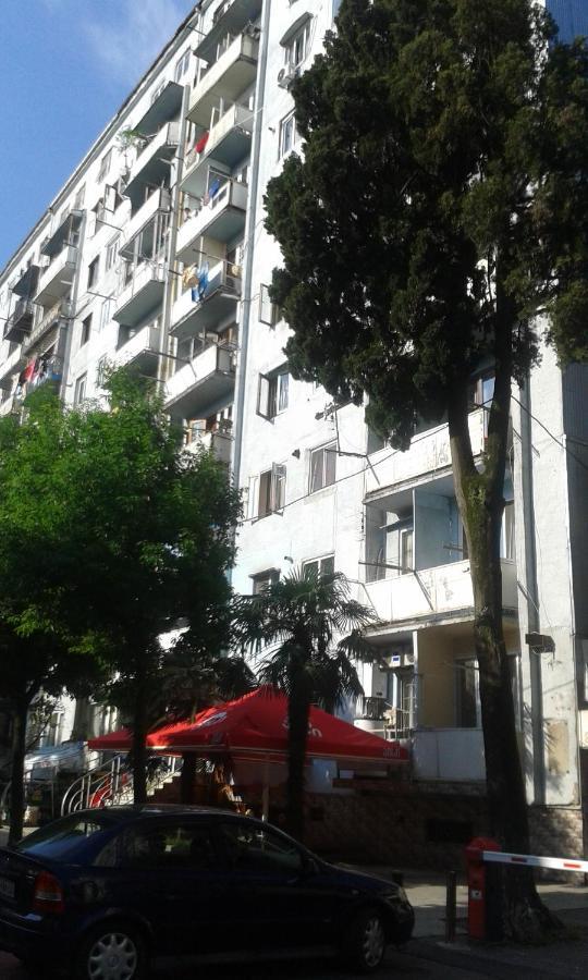 Naira Apartment Batoumi Extérieur photo